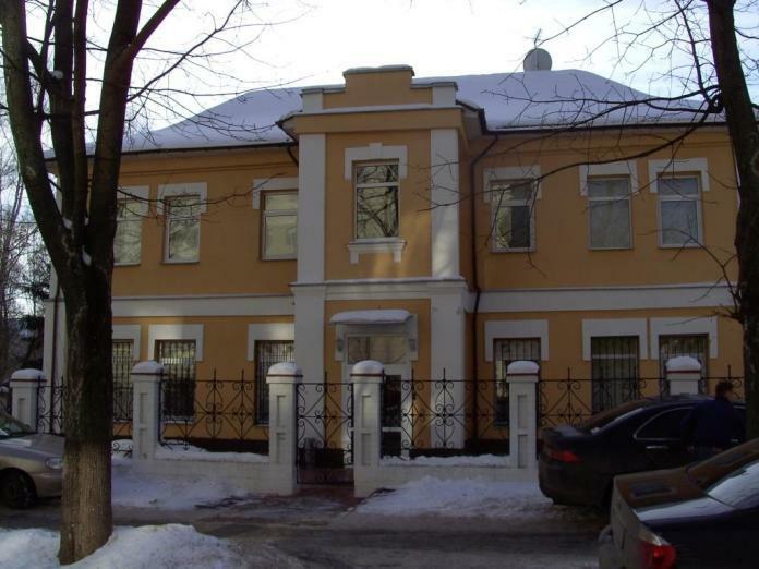 Киев, Смоленская ул., 17