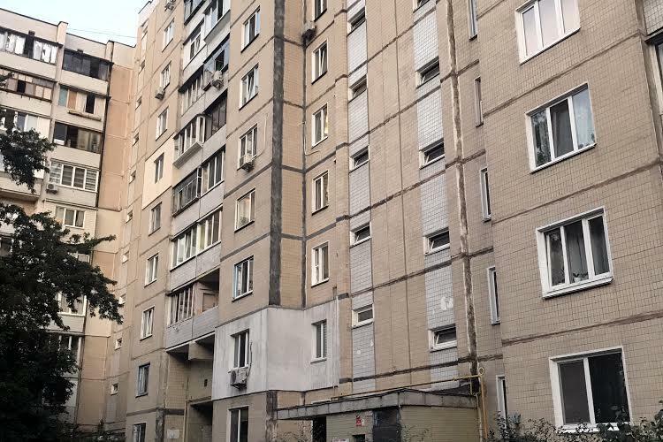 Киев, Тростянецкая ул., 7