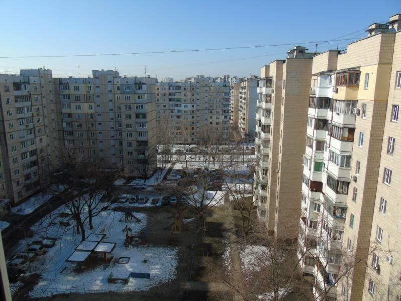 Київ, Тростянецька вул., 7