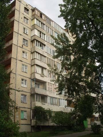 Київ, Харківське шосе, 16