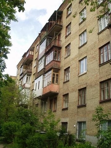 Київ, Ломоносова вул., 77