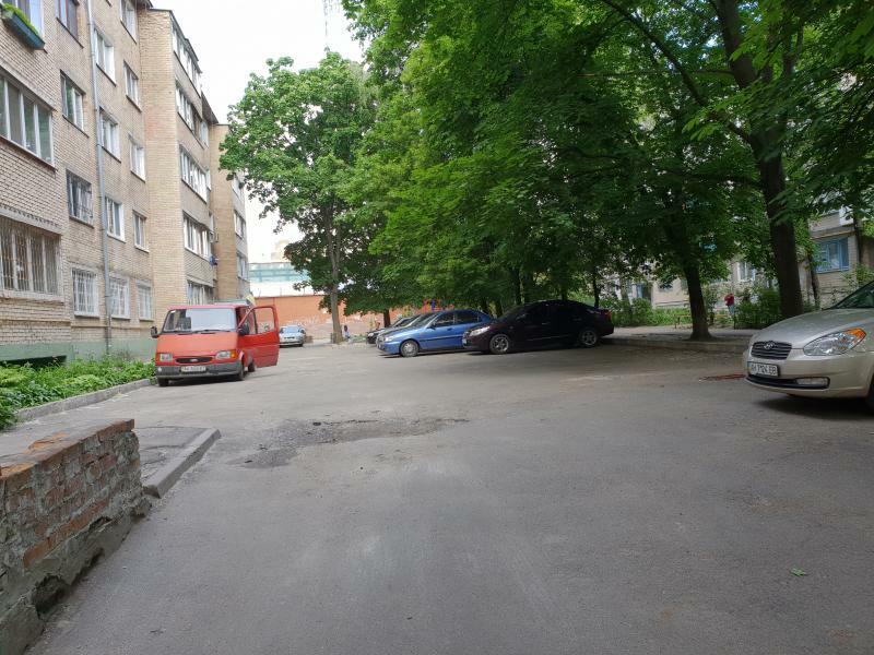 Киев, Гната Юры ул., 9А