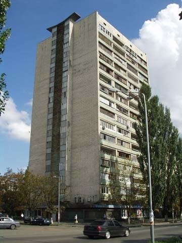 Київ, Русанівський бул., 2/8