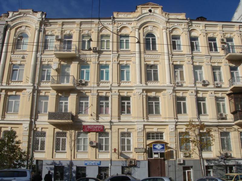 Оренда 5-кімнатної квартири 225 м², Саксаганського вул., 28