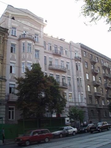 Київ, Саксаганського вул., 72