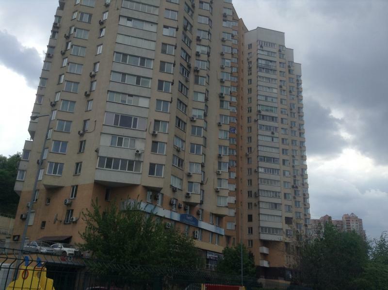 Оренда 2-кімнатної квартири 75 м², Саперно-Слобідська вул., 22