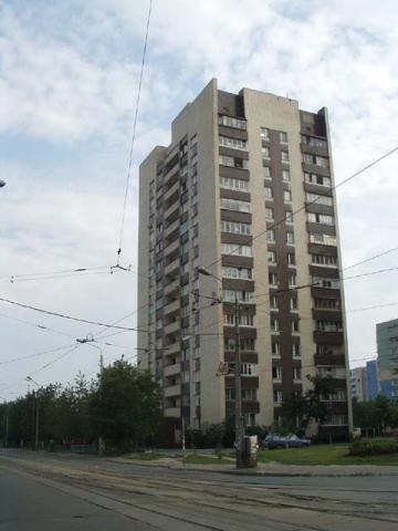 Київ, Славгородська вул., 8