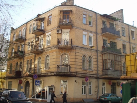 Киев, Рейтарская ул., 13Б
