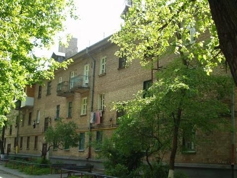 Київ, Анатолія Базилевича пров., 7/5