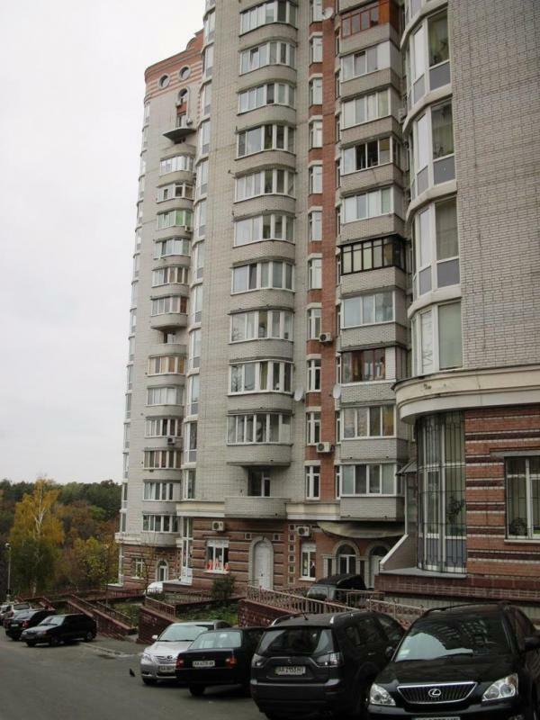 Киев, Степана Руданского ул., 4-6