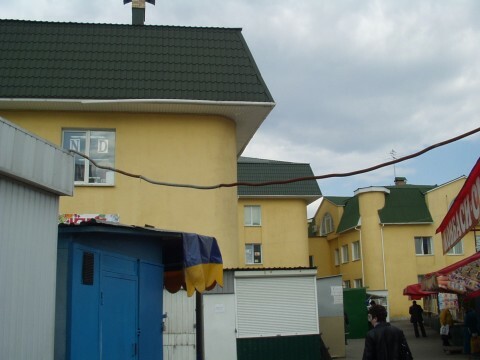 Киев, Кольцова бул., 12
