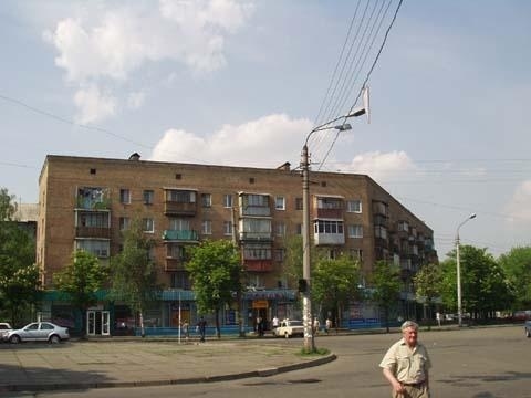 Київ, Верховної Ради бул., 33/1