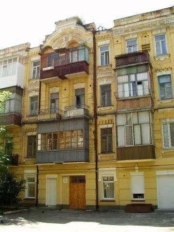 Київ, Володимира Антоновича вул., 38Б