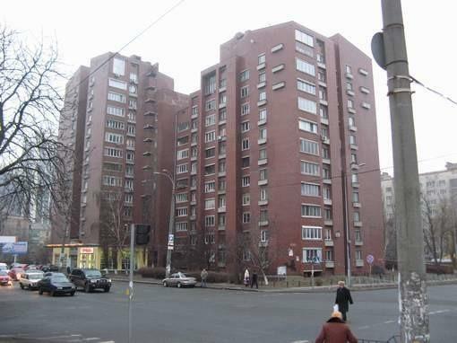 Київ, Володимира Антоновича вул., 166