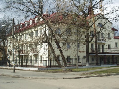 Киев, Верховинная ул., 36А