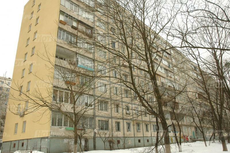 Київ, Якуба Коласа вул., 5