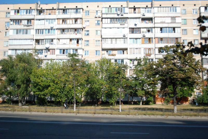 Київ, Якуба Коласа вул., 5