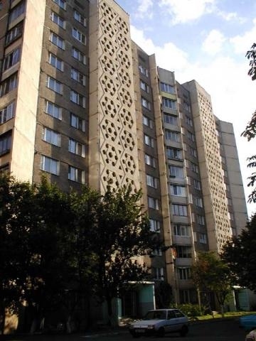 Киев, Якуба Коласа ул., 12