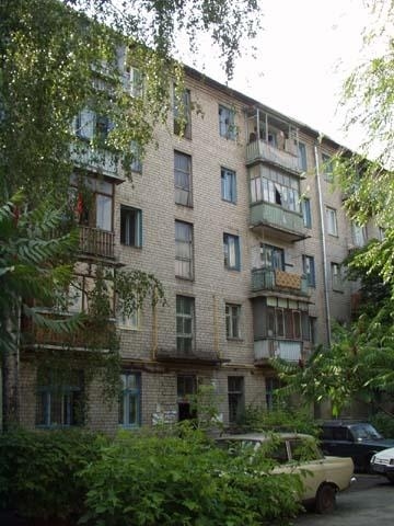 Київ, Будівельників вул., 22/11