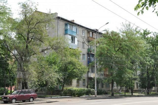 Київ, Будівельників вул., 22/11