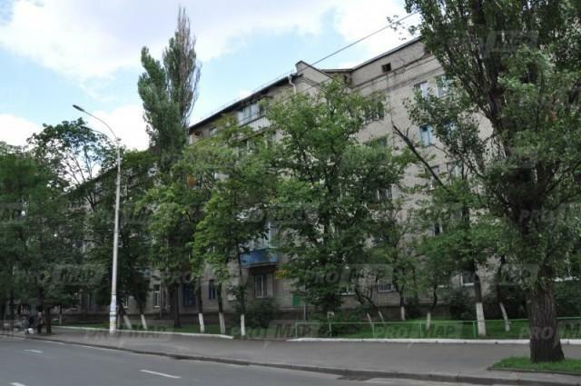 Київ, Будівельників вул., 22/11