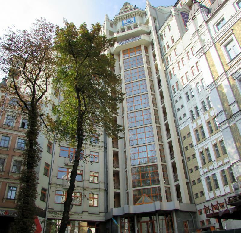 Киев, Тараса Шевченко бул., 11