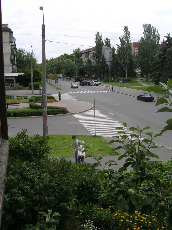 Київ, Праці бул., 1/1