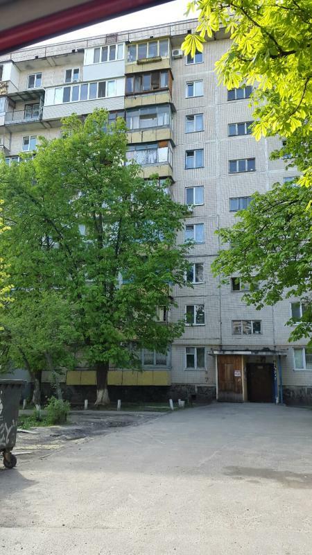 Оренда 1-кімнатної квартири 21 м², Дубровицька вул., 3