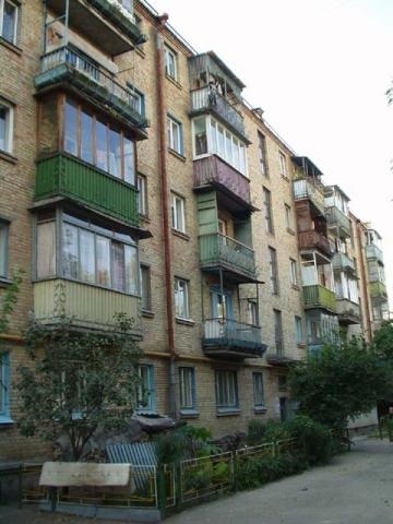 Київ, Дубровицька вул., 12