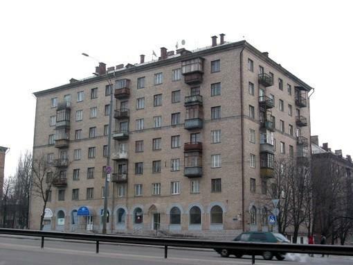 Київ, Дружби Народів бул., 18/7