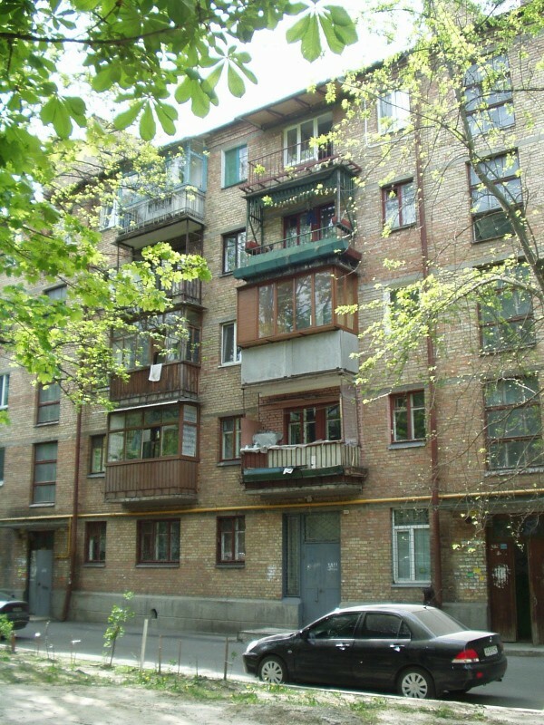 Киев, Донецкая ул., 61
