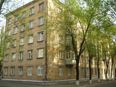 Киев, Донецкая ул., 28/17