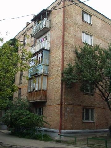 Київ, Дорогожицька вул., 15А