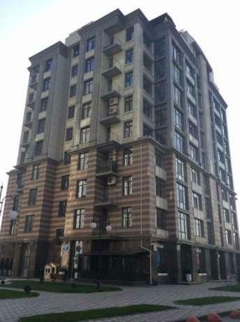 Киев, Дружбы Народов бул., 16А