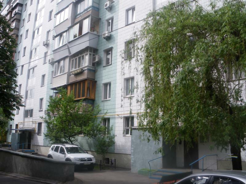 Київ, Лабораторний пров., 7а