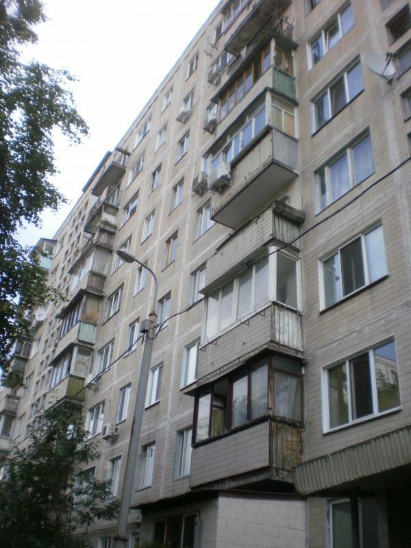 Киев, Днестровская ул., 19