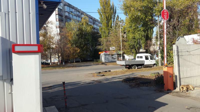 Київ, Василя Касіяна вул., 1
