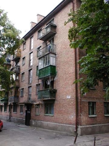 Киев, Василия Чумака ул., 8