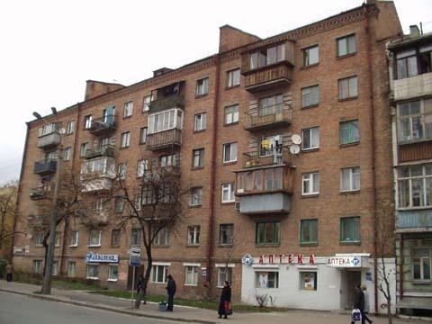 Київ, Жилянська вул., 62/64