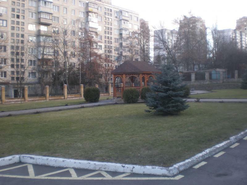 Київ, Західний пров., 4