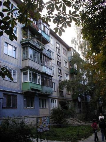 Киев, Гната Юры ул., 3