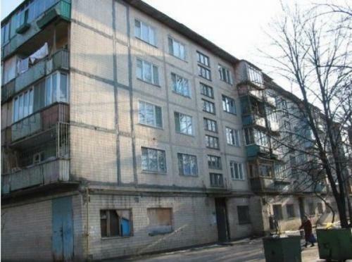 Київ, Гната Юри вул., 5