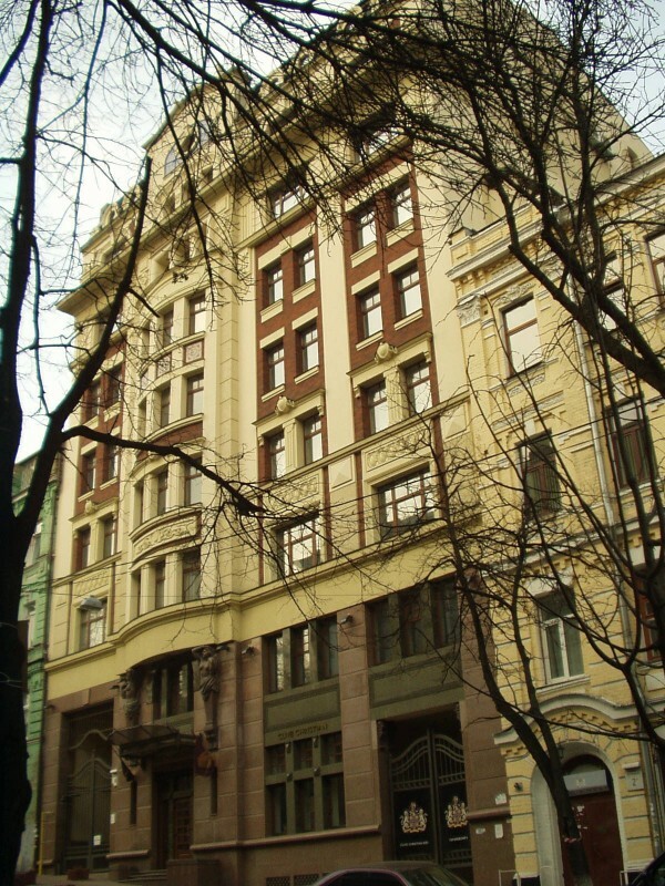 Киев, Гоголевская ул., 4