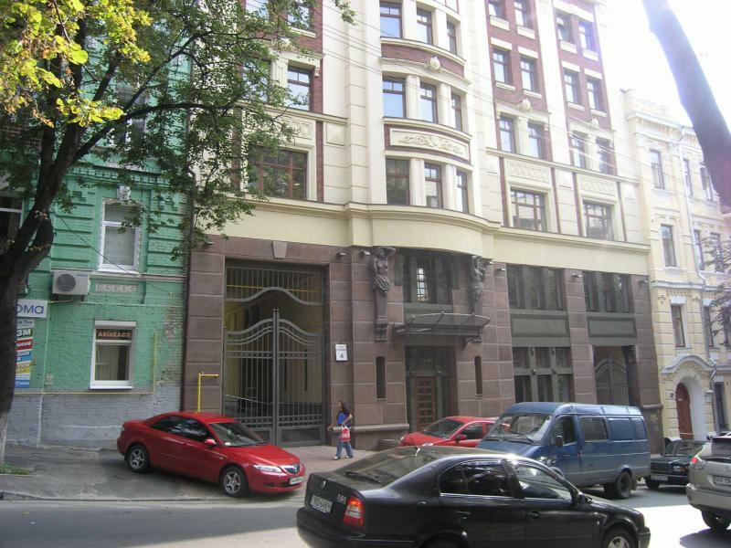 Киев, Гоголевская ул., 4