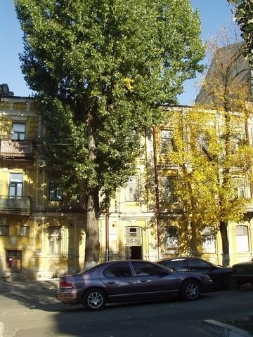 Киев, Гоголевская ул., 32