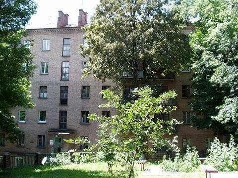Киев, Гоголевская ул., 9Б