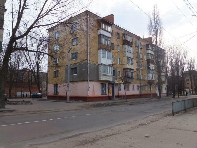 Чернігів, Толстого вул., 96