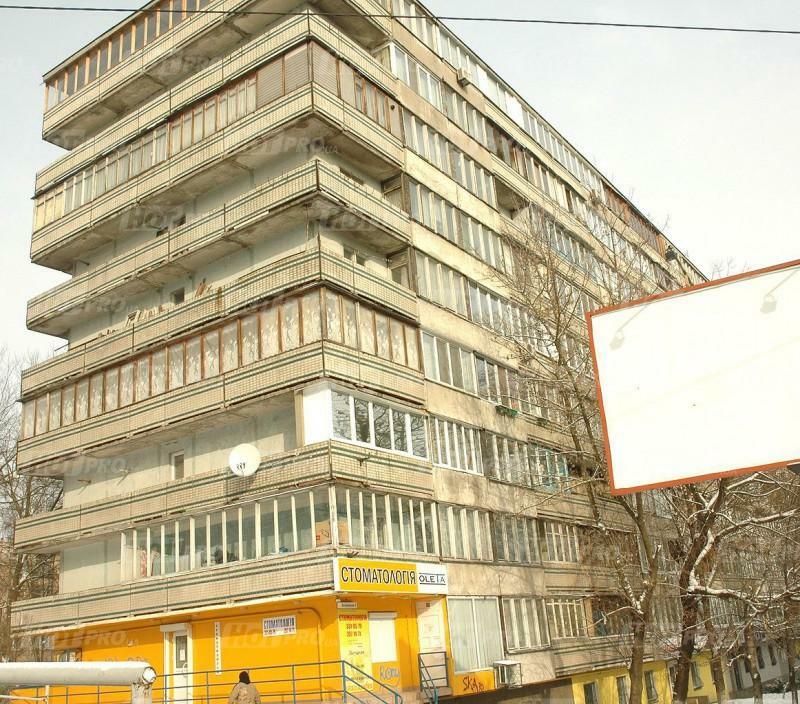 Киев, Васильковская ул., 8