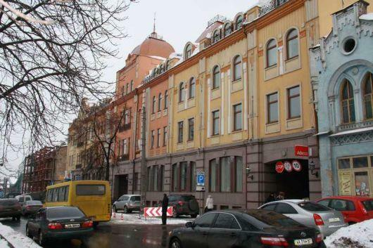 Киев, Верхний Вал ул., 4