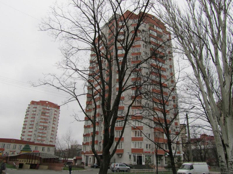 Киев, Верховного Совета бул., 21Б